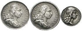 Italien-Kirchenstaat
Innocenz XI., 1676-1689
3 Stück: versilbertes Museumsgalvano (19. Jh.) der Medaille 1677 auf seinen Neffen, Livio Odescalchi (1...