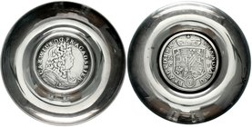 Anhalt-Zerbst
Carl Wilhelm, 1667-1718
2/3 Taler 1678 CP, Eingelassen in Aschenbecher Silber 835. Gesamtgewicht 45,57 g. Münze schön/sehr schön, gepu...