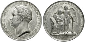 Brandenburg/Preußen
Friedrich Wilhelm III., 1797-1840
Silbermedaille 1840 v. Loos und König, a.s. Tod. Kopf l./die sitzende Geschichte schreibt in B...