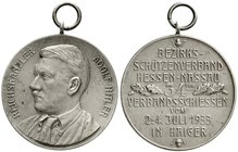 Drittes Reich
Tragbare Silbermedaille 1933 a.d. 34. Verbandsschiessen in Haiger vom Bezirks-Schützenverband Hessen-Nassau. 40 mm; 26,92 g. vorzüglich...