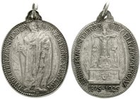 Münchner Medailleure
Maximilian Dasio
Tragb., ovale Neusilbermedaille 1925. 50 Jahre Kreuzigungsgruppe Oberammergau. 31 X 28 mm. vorzüglich