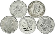 Gedenkmünzen
5 Deutsche Mark, Silber, 1952-1979
Die ersten Fünf Gedenkmünzen 1952 bis 1964, Germanisches Museum, Schiller, Markgraf v. Baden, Eichen...
