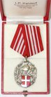 Dänemark
Frederik IX., 1947-1972
Ehrenzeichen am Band. Hersteller Keldorf. Silber 925, emailliert und vergoldet. Granate über Wappen im Kranz. Im Or...