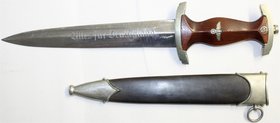 Blankwaffen
Deutschland
Drittes Reich: NSKK-Dienstdolch in schwarzer Scheide. Hersteller Gebr. Heller (Suhl). Stempel "Th" für Gruppe Thüringen. Län...