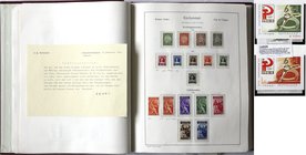 Lots und Sammlungen
Großer Nachlaß in 8 Umzugs-Kartons. Das gesamte Lebenswerk eines Sammlers. Briefmarken aus aller Welt. Hier schöne Länder-Sammlun...