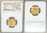 Justinian I the Great (AD 527-565). AV solidus (21mm, 6h). NGC AU, wrinkled, clipped. Constantinople, 10th officina, AD 527-538. D N IVSTINI-ANVS PP A...