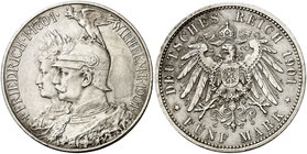 1901. Alemania. Prusia. Guillermo II. Berlín. 5 marcos. (Kr. 526). 27,70 g. AG. 1701-1901. 200 años de reinado. Limpiada. (EBC-).