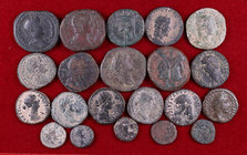 Lote formado por: 5 sestercios, 2 dupondios, 8 ases (uno republicano), 3 cuadrantes y 2 bronces coloniales, incluye 1 denario forrado de Tiberio. Tota...