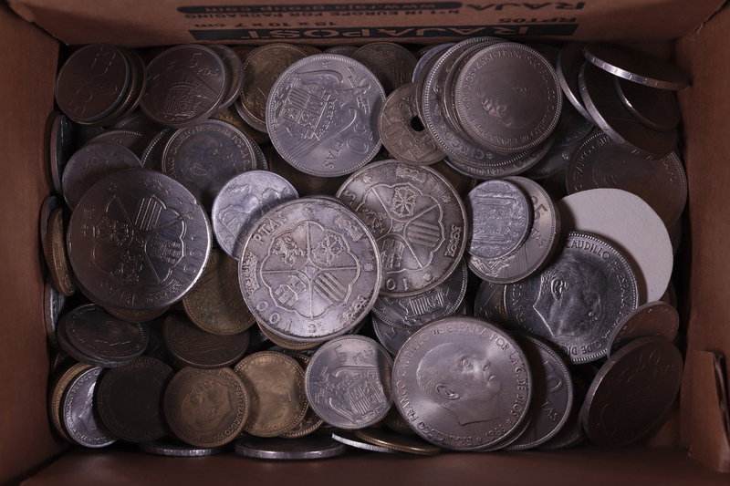 Estado Español. Lote de 170 monedas, incluye nueve de 100 pesetas de 1966. BC/S/...