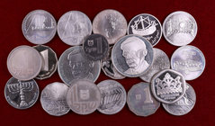 1980 a 1989. Israel. 1 sheqel (catorce, una de ellas Piefort en CU-NI), 1 nuevo sheqel (cuatro) y 25 sheqel (dos). Lote de 20 monedas. Imprescindible ...
