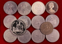 Lote de 8 monedas de la Isla de Man, 1 de Tristan de Acuña de 25 peniques y 1 de Santa Elena de 50 peniques. Total 13 monedas, una en plata y una meda...