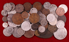 Lote de 59 monedas de diferentes países, épocas y metales, algunas en plata. Imprescindible examinar. BC-/MBC.