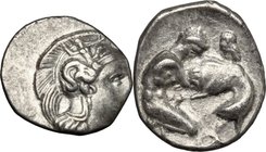 Greek Italy. Southern Apulia, Tarentum. AR Diobol, 325-280 BC. D/ Head of Athena right, wearing Attic helmet decorated with Scylla. R/ Herakles kneeli...