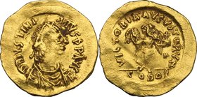 Justinian I (527-565). AV Tremissis, Constantinople mint. D/ DN IVSTINIANVS PP AVG. Diademed, draped and cuirassed bust right. R/ VICTORIA AVGVSTORVM....