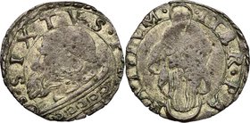 Castiglione delle Stiviere. Rodolfo Gonzaga (1586-1593). Baiocchella al tipo di Sisto V per Fano. CNI 126/144. MIR 141. MI. g. 1.20 mm. 18.00 BB.