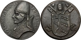 Onorio II (1124-1130), Lamberto Scannabecchi. Medaglia di restituzione. D/ HONORIVS II PONT M. Busto a sinistra con triregno e piviale. R/ Stemma bipa...