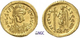 106-Léon Ier (457-474)
 Solidus - Constantinople (471 ou 473)
 Av. : Buste casqué, diadémé et cuirassé de Léon de face,
 tenant un bouclier.
 Rv. ...