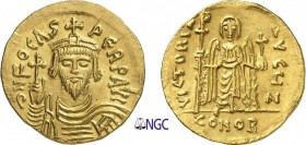 111-Phocas (602-610)
 Solidus - Constantinople (607-610)
 Av. : Buste diadémé et drapé de Phocas de face tenant un sceptre
 en forme de croix.
 Rv...