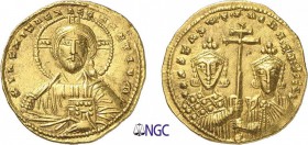 121-Constantin VII (913-959)
 Solidus - Constantinople (945-959)
 Av. : Christ drapé nimbé d’une croix de face.
 Rv. : Bustes de Constantin et Roma...
