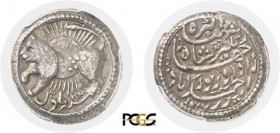 896-Inde
 Empire Moghol.
 Mohamed Jahangir (1014-1037 AH/ 1605-1627).
 1 roupie du zodiac "Lion" - AH 1027 / an 13 (1618).
 Très rare et d’une qua...