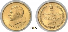 965-Iran
 Mohammad Reza (1320-1358 SH / 1941-1979)
 2 1/2 pahlavi or du couronnement (module) - 1347 SH (1967).
 Rare.
 Le plus bel exemplaire gra...