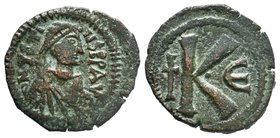 Justin I, 518-527 AD. Constantinople mint. AE Half-follis. DN IVSTINVS PP AVG, pearl diademed, draped, cuirassed bust right / Large K, long cross to l...