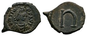 Tiberius II, AE Pentanummium, Constantinople. DM TIB PP AVI, pearl diademed, draped, cuirassed bust right / Large U, no fieldmarks or mintmark. SB 438...