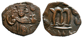 ARAB-BYZANTINE: Pseudo-Byzantine,Standing Emperor type ca. 650-660, AE fals , ND, Album 3504, 
Diameter: 21mm
Weight: 2.10gr
Condition: Very Fine
...