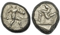 PANFILIA. ASPENDOS. Estátera (465-430 a.C.). A/ Guerrero avanzando a der. con escudo y lanza. R/ Trisquel dentro de cuadrado incuso, encima EƩ. AR 10,...