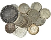 Lote de 21 monedas. Gobierno Provisional: 50 céntimos (2), 1869 y 1870. Alfonso XII: 50 céntimos (4), 1881 (2) y 1885 (2). Alfonso XIII: 50 céntimos, ...