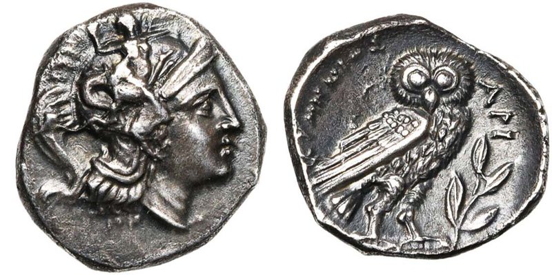 CALABRE, TARENTE, AR drachme, vers 280-272 av. J.-C. D/ T. casquée d''Athéna à d...