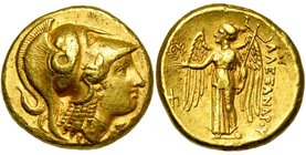 ROYAUME DE MACEDOINE, Alexandre III le Grand (336-323), AV distatère, 330-320 av. J.-C., Amphipolis. D/ T. casquée d''Athéna à d., le casque orné d''u...