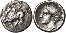 CORINTHE, AR drachme, 350-338 av. J.-C. D/ Pégase en vol à g. Dessous, . R/ T. d''Aphrodite à g., avec collier et boucle d''oreille, les cheveux tité...