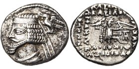 ROYAUME PARTHE, Phraates IV (38-2), AR drachme, Ecbatane. D/ B. diad. à g. Derrière, aigle ten. une couronne. R/ Archer assis à d., ten. un arc. Derri...