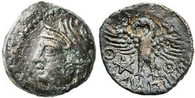 GAULE CELTIQUE, Carnutes, AE bronze, avant 52 av. J.-C. D/ T. à g. R/ Aigle de f., t. à g., les ailes éployées. Au-dessus, annelet centré et pentagram...