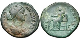 LUCILLA, femme de Lucius Verus, AE sesterce, s.d., Rome. D/ LVCILLA- AVGVSTA B. dr. à d. R/ VENVS GENETRIX/S-C Vénus assise à g., ten. une pomme et un...