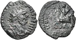 CARAUSIUS (287-293), AE denier, atelier RSR. D/ IMP CARAVSIVS PP IIII B. r., dr., cuir. à d. R/ ADVEN-[]/ RSR (les 2 R retournés) L''empereur chevauch...