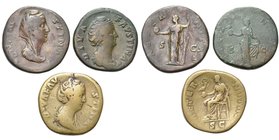 FAUSTINE l''Ancienne divinisée, lot de 3 sesterces frappés à Rome après 141: R/ Aeternitas assise à g., Aeternitas deb. à g., Providentia deb. à g.
...