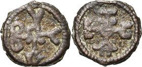 Basile II le Bulgarochtone (976-1025), AE AE 18 mm, Cherson. D/ Monogramme  rétrograde. R/ Monogramme . Sear 1814 var.; D.O. 21b. 3,41g Rare.

Trè...