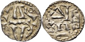 CAROLINGIENS, Charlemagne (768-814), AR denier, 771-793/794, Avignon. D/ CARO/LVS en deux lignes séparées par un trait orné de trois globules. S entrr...