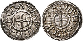 CAROLINGIENS, Charles le Chauve (840-877), AR denier, 864-877, Rennes. D/ + GRΛTIΛ D-I REX Monogramme carolin. R/ + HREDNIS CIVITΛS Croix. M.G. 1045;...