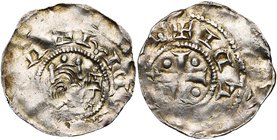 NEDERLAND, koninklijke munt in Holland (?), AR denarius, 11e eeuw. Vz/ Gekroond hoofd n. r., met kruisscepter. Kz/ Kruis met vier punten in de hoeken....