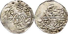 NEDERLAND, UTRECHT, Bisdom, Willem van Pont (1054-1076), AR denarius. Vz/ Bisschop met kruisscepter en kromstaf v.v. Links, drie punten. Kz/ Stadsmuur...