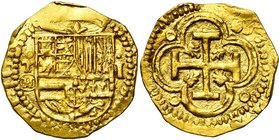 ESPAGNE, Philippe II (1556-1598), AV escudo, s.d., Tolède. D/ Ecu couronné entre O/T/M (M dans un cercle) et I. R/ Croix potencée dans un quadrilobe. ...