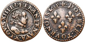 FRANCE, Royaume, Louis XIII (1610-1643), Cu double tournois, 1615X, Amiens. 1er type. D/ B. enfantin à d., l. et cuir., au col plat. R/ Trois lis dans...