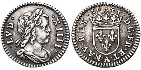 FRANCE, Royaume, Louis XIV (1643-1715), AR quarante-huitième d''écu à la mèche courte et au buste drapé, 1644A, Paris. D/ B. enfantin, l. et dr. à d. ...