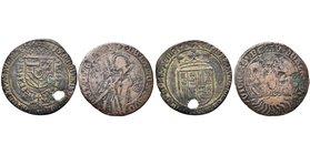PAYS-BAS MERIDIONAUX, lot de 2 jetons: 1468, Monnaie de Bruges; 1500, Philippe le Beau et Jeanne de Castille (troué). Dugn. 172, 708.

Beau / Fine