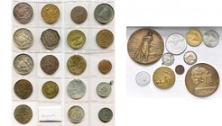 BELGIQUE, lot de 29 jetons et médailles, dont: Conseil communal d''Ypres, 1849, 1850, 1871 (AR); 1861, Visite de Frère-Orban à la Monnaie (cupronickel...