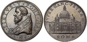 ITALIE, ETATS PONTIFICAUX, AE médaille, 1590 (an 6), N. de Bonis. Sixte V (1585-1590). D/ B. à g. R/ SVPER HANC PETRAM/ ROMA Vue de la basilique Saint...