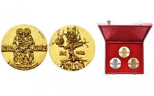 ITALIE, VATICAN, Paul VI (1963-1978), écrin de 3 médailles, 1975, L. Scorzelli, Année Sainte. AV (56,42 g), AR et AE, 44 mm.

Superbe / Extremely Fi...